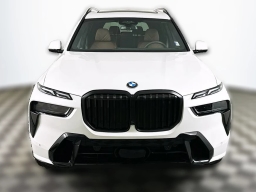 BMW X7 xDrive40i Sports Activity Vehicle 2026