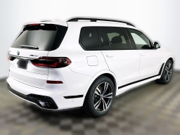 BMW X7 xDrive40i Sports Activity Vehicle 2026