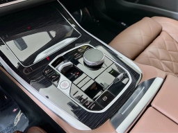 BMW X7 xDrive40i Sports Activity Vehicle 2026