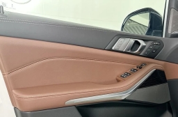 BMW X7 xDrive40i Sports Activity Vehicle 2026