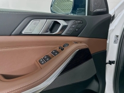 BMW X7 xDrive40i Sports Activity Vehicle 2026