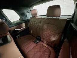 BMW X7 xDrive40i Sports Activity Vehicle 2026