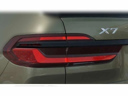 BMW X7 xDrive40i Sports Activity Vehicle 2026