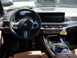 BMW X7 xDrive40i Sports Activity Vehicle 2026