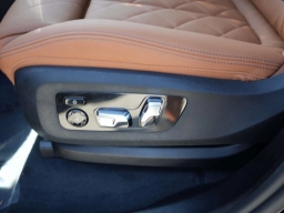 BMW X7 xDrive40i Sports Activity Vehicle 2026