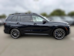 BMW X7 xDrive40i Sports Activity Vehicle 2026