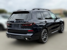 BMW X7 xDrive40i Sports Activity Vehicle 2026