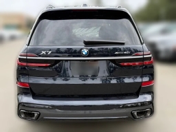 BMW X7 xDrive40i Sports Activity Vehicle 2026