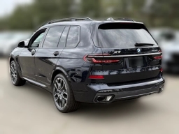BMW X7 xDrive40i Sports Activity Vehicle 2026