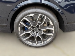 BMW X7 xDrive40i Sports Activity Vehicle 2026