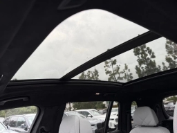 BMW X7 xDrive40i Sports Activity Vehicle 2026