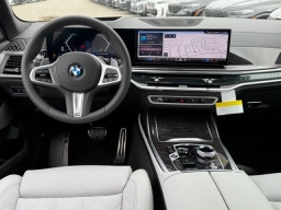 BMW X7 xDrive40i Sports Activity Vehicle 2026