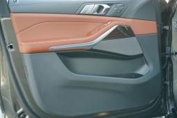 BMW X7 xDrive40i Sports Activity Vehicle 2026