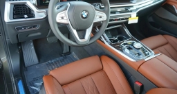 BMW X7 xDrive40i Sports Activity Vehicle 2026