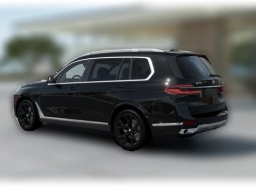 BMW X7 xDrive40i Sports Activity Vehicle 2026