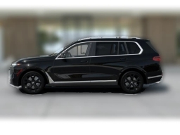 BMW X7 xDrive40i Sports Activity Vehicle 2026