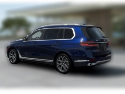 BMW X7 xDrive40i Sports Activity Vehicle 2026