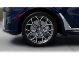 BMW X7 xDrive40i Sports Activity Vehicle 2026