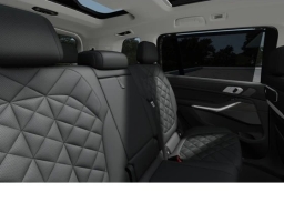 BMW X7 xDrive40i Sports Activity Vehicle 2026