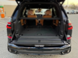 BMW X7 xDrive40i Sports Activity Vehicle 2026