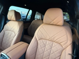 BMW X7 xDrive40i Sports Activity Vehicle 2026