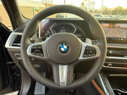 BMW X7 xDrive40i Sports Activity Vehicle 2026