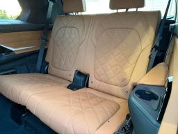 BMW X7 xDrive40i Sports Activity Vehicle 2026