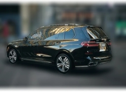 BMW X7 xDrive40i Sports Activity Vehicle 2026