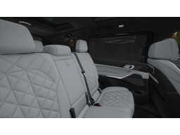 BMW X7 xDrive40i Sports Activity Vehicle 2026