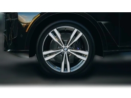 BMW X7 xDrive40i Sports Activity Vehicle 2026