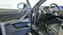 BMW X7 xDrive40i Sports Activity Vehicle 2026