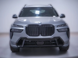 BMW X7 xDrive40i Sports Activity Vehicle 2026