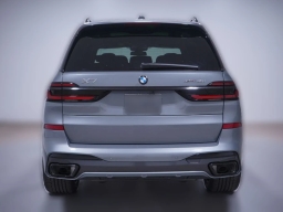 BMW X7 xDrive40i Sports Activity Vehicle 2026