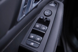 BMW X7 xDrive40i Sports Activity Vehicle 2026