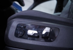 BMW X7 xDrive40i Sports Activity Vehicle 2026