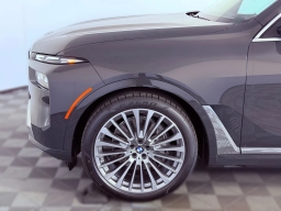 BMW X7 xDrive40i Sports Activity Vehicle 2026