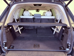 BMW X7 xDrive40i Sports Activity Vehicle 2026