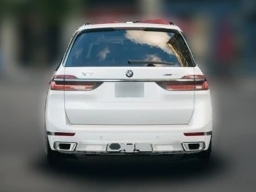 BMW X7 xDrive40i Sports Activity Vehicle 2026