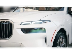 BMW X7 xDrive40i Sports Activity Vehicle 2026