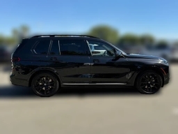 BMW X7 xDrive40i Sports Activity Vehicle 2026