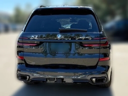 BMW X7 xDrive40i Sports Activity Vehicle 2026