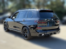 BMW X7 xDrive40i Sports Activity Vehicle 2026