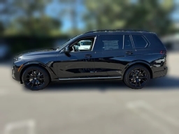 BMW X7 xDrive40i Sports Activity Vehicle 2026