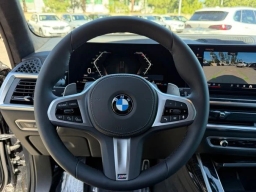 BMW X7 xDrive40i Sports Activity Vehicle 2026