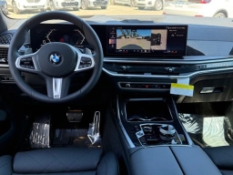 BMW X7 xDrive40i Sports Activity Vehicle 2026