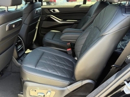 BMW X7 xDrive40i Sports Activity Vehicle 2026