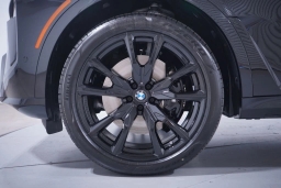 BMW X7 xDrive40i Sports Activity Vehicle 2026