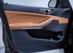 BMW X7 xDrive40i Sports Activity Vehicle 2026