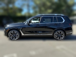BMW X7 xDrive40i Sports Activity Vehicle 2026