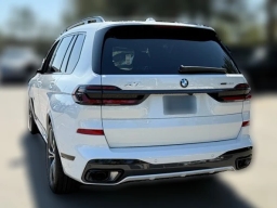 BMW X7 xDrive40i Sports Activity Vehicle 2026